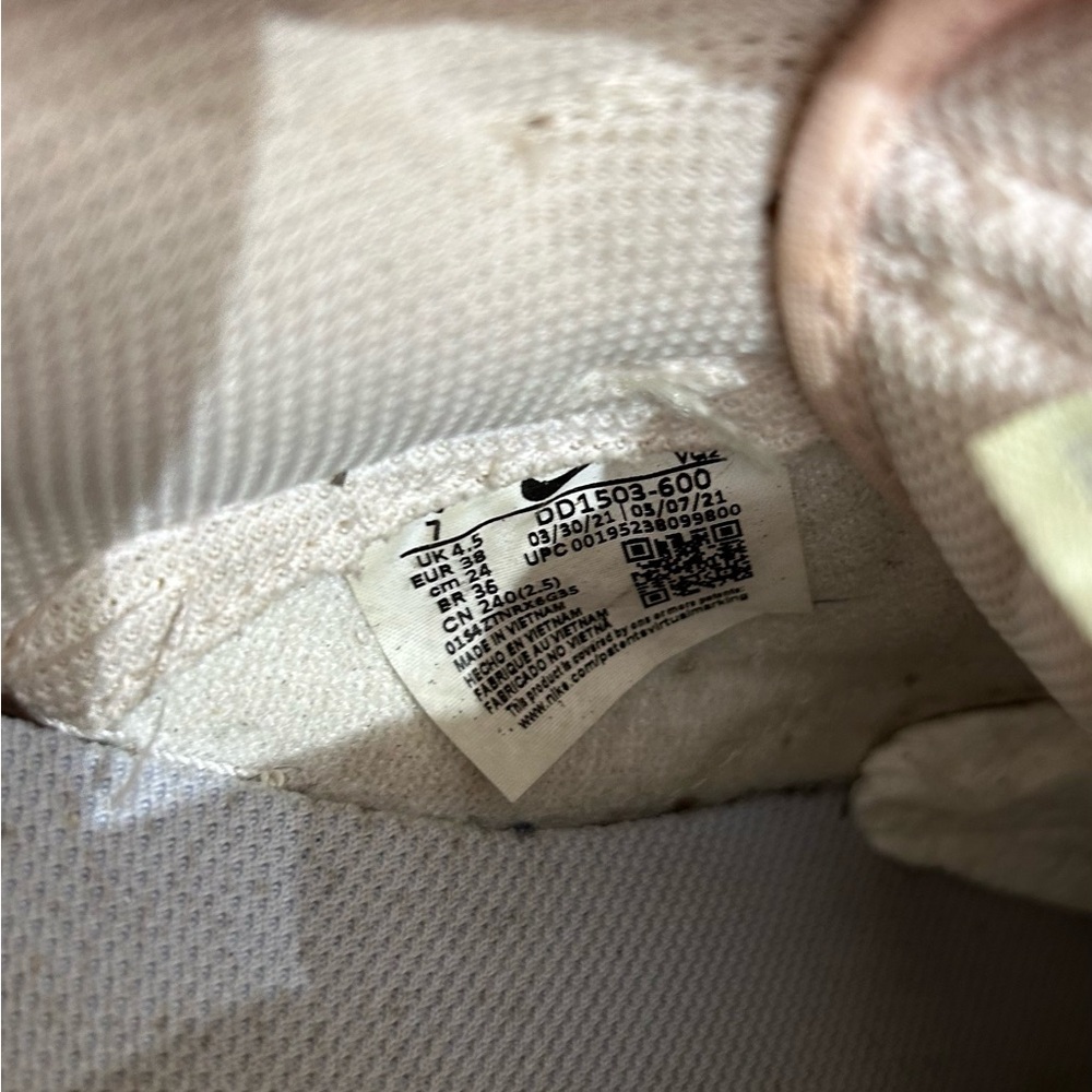 Nike Women’s Low Top Sneakers in Mint Green, Light Pink & Lavender - Picture 6 of 8